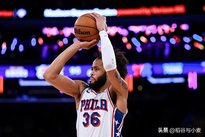 华体会_费城76人险胜印第安纳步行者，NBA东部前六稳固(费城76人巨星)