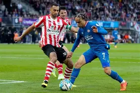 埃因霍温荷甲战胜阿贾克斯，德容表现出色的简单介绍